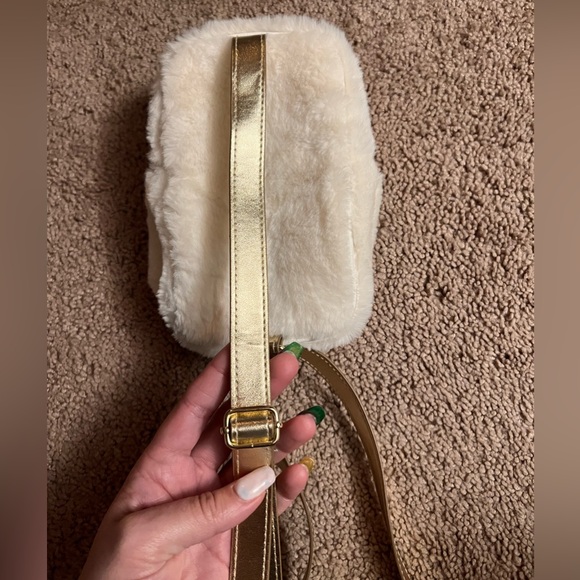 Bath and Body Works Christmas White Fuzzy Mini Sling Bag - Picture 5 of 6